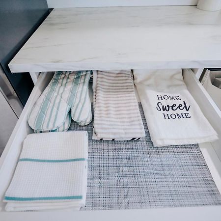 Modern & Cozy Stand-Alone Apartment - Perfect Stay Painted Post Ngoại thất bức ảnh