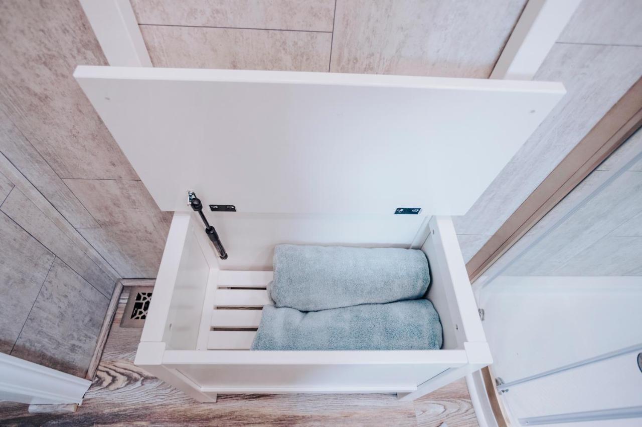Modern & Cozy Stand-Alone Apartment - Perfect Stay Painted Post Ngoại thất bức ảnh