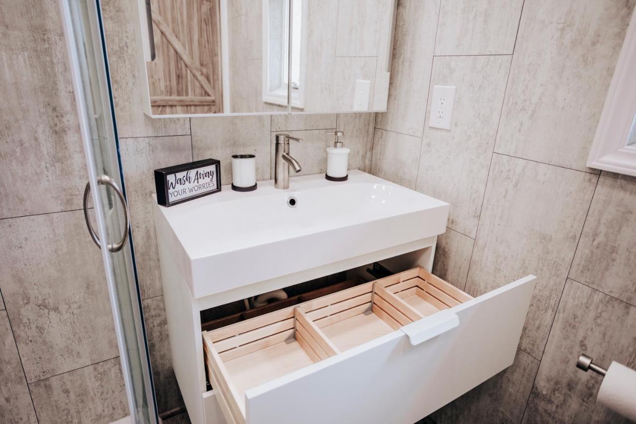 Modern & Cozy Stand-Alone Apartment - Perfect Stay Painted Post Ngoại thất bức ảnh